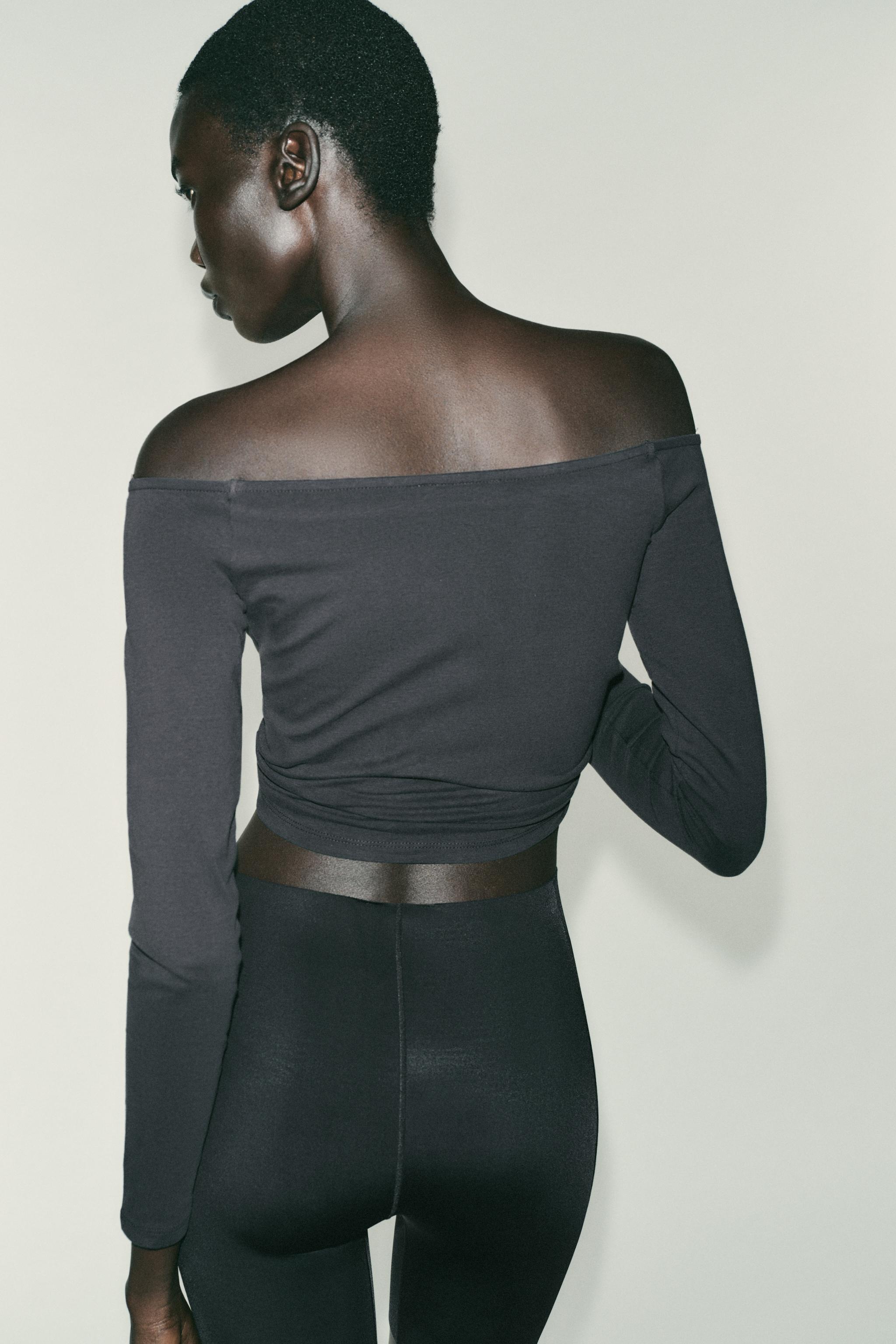 OFF-THE-SHOULDER TOP